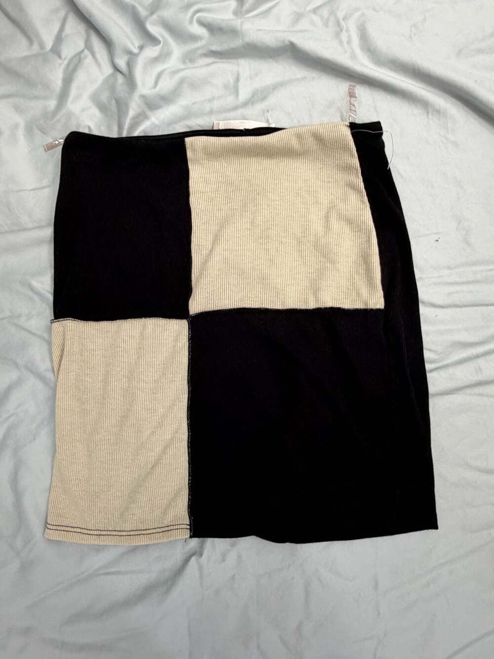Urban Threads Black and Cream Colorblock Ribbed Mini Skirt Size Medium